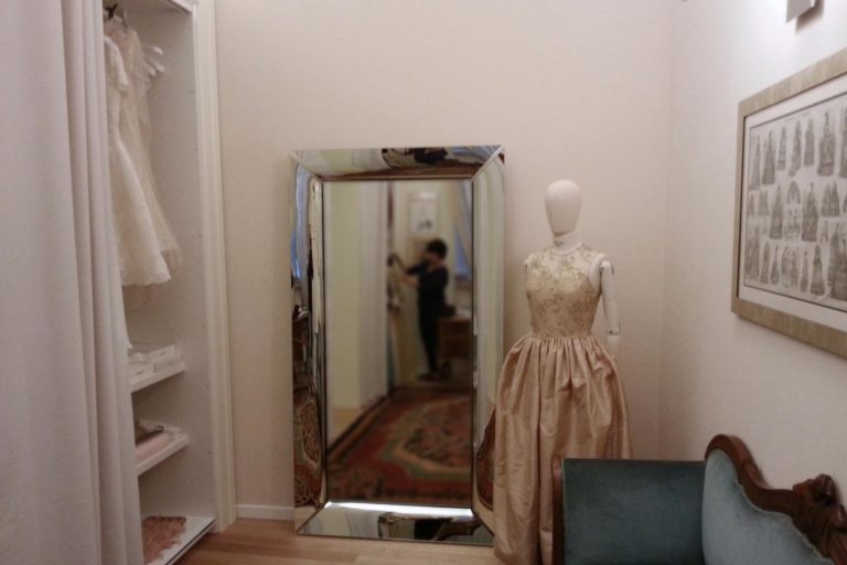 arredamento showroom sartoria