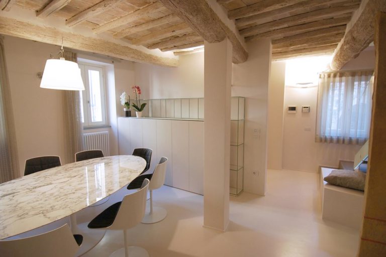 living minimal interni
