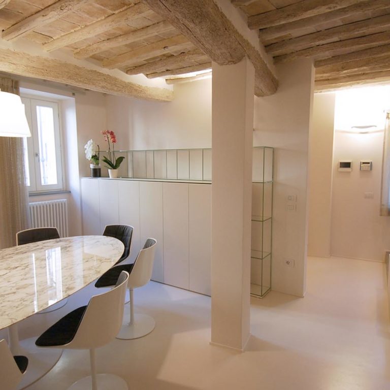 living minimal interni