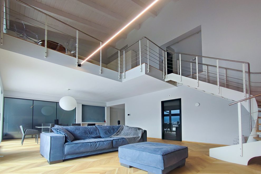 Zona living con ampio affaccio
