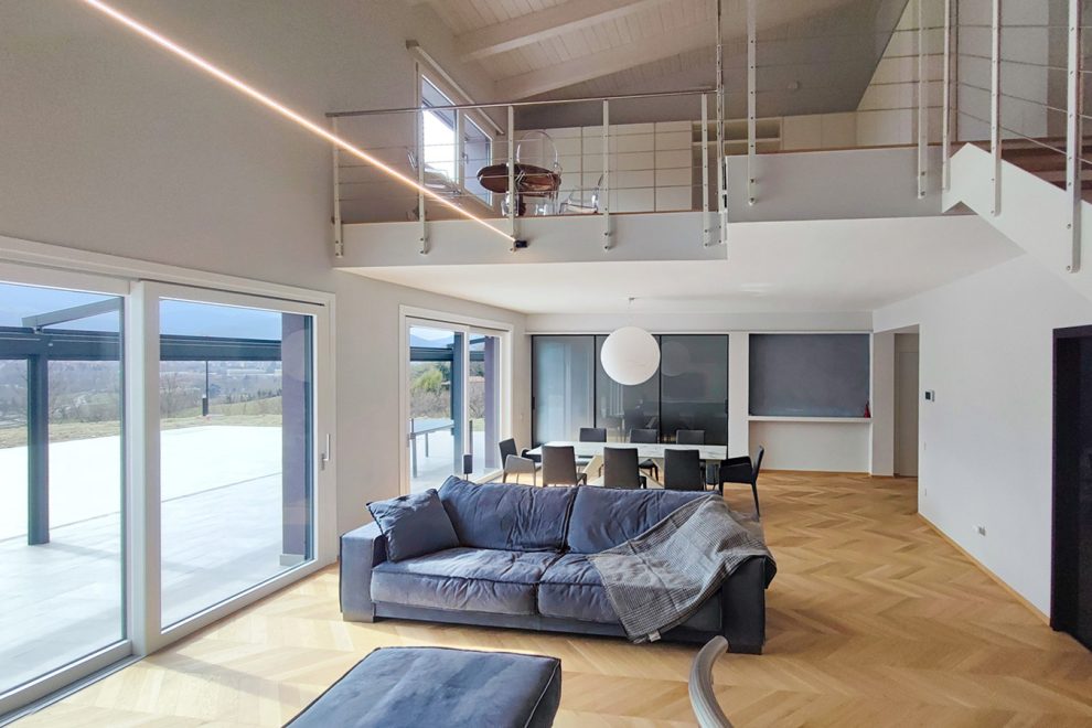 Zona living con ampio affaccio