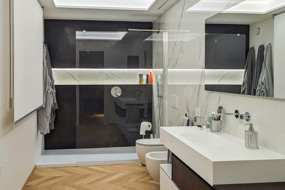 Bagno padronale con finiture di alto pregio