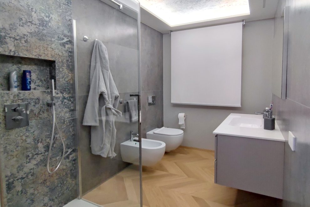 Bagno padronale con finiture di alto pregio